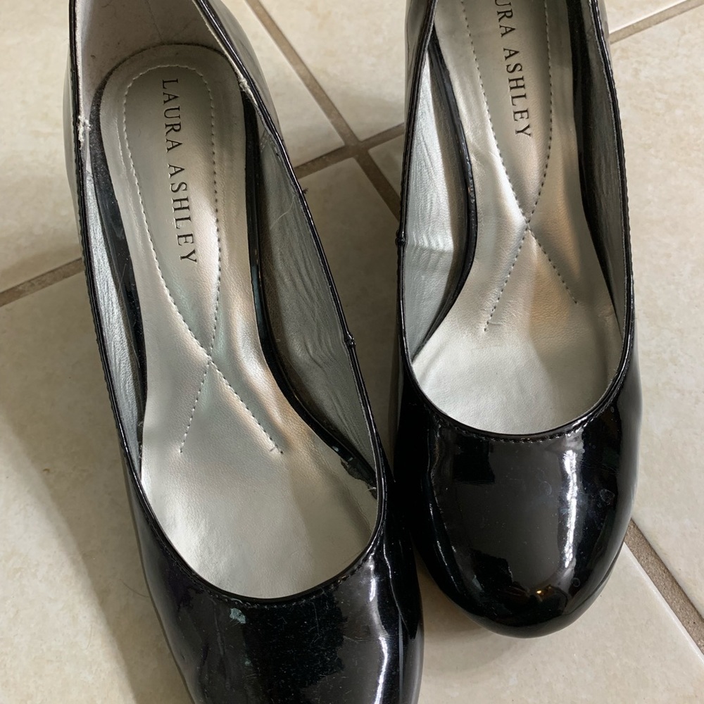 Laura Ashley black heels. - Picture 2 of 6